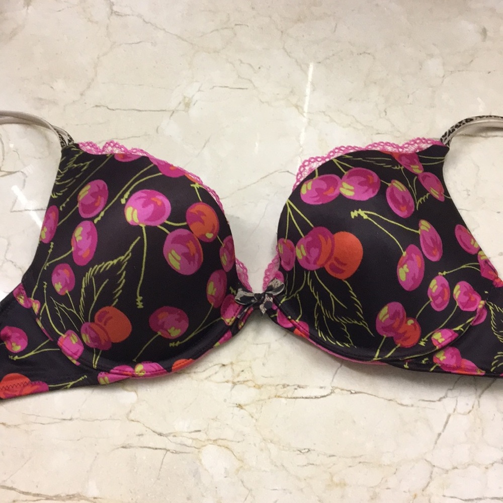 Victoria secret bra sz 34C